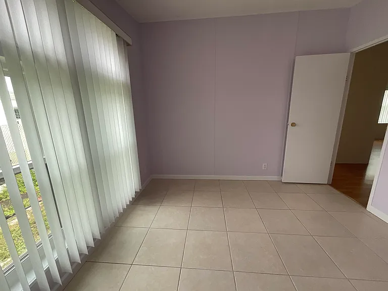 827 Sunglow St — Photo 19