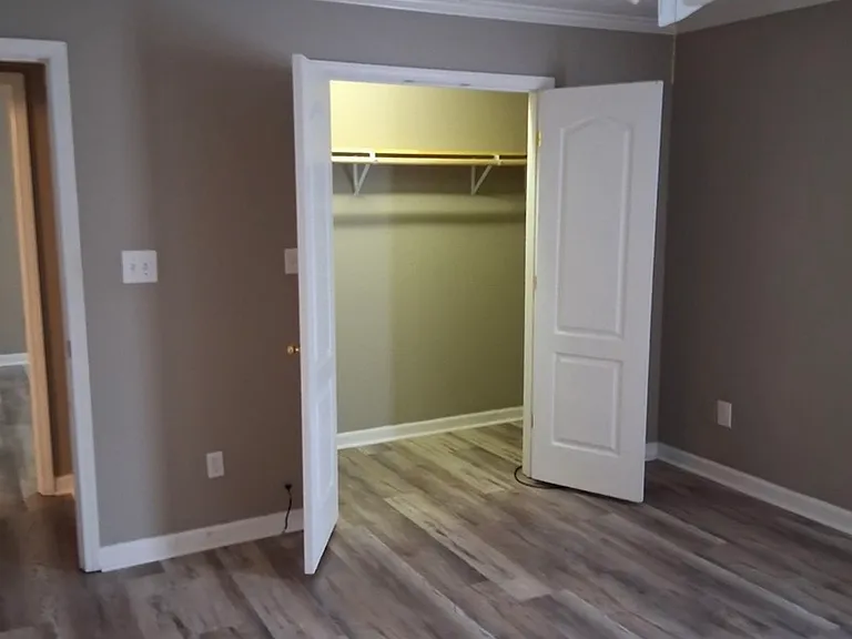 120 Woods Edge Dr — Photo 9