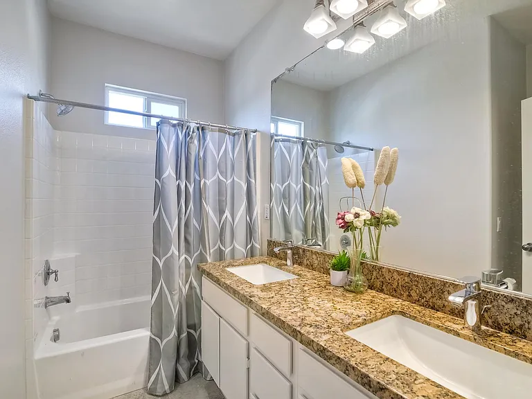 16471 Calloway Dr — Photo 30