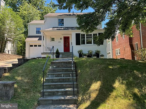 2nd image of 2108 Ross Rd