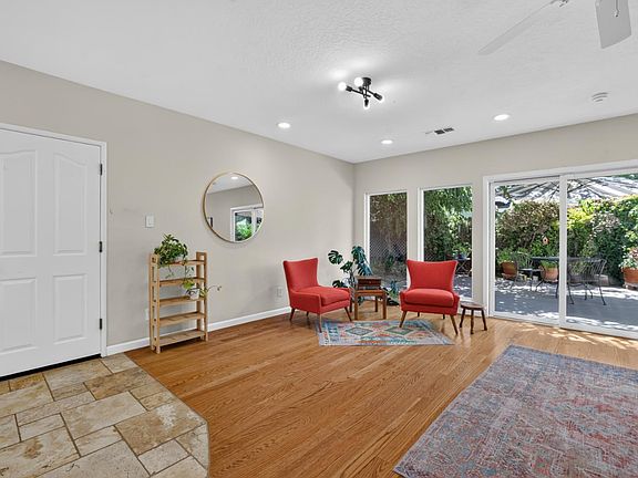 3rd image of 3931 Aberdeen Way