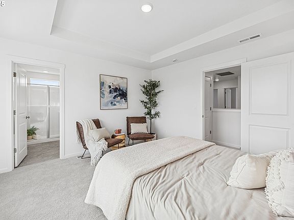 5th image of 1602 NE 181st Ave