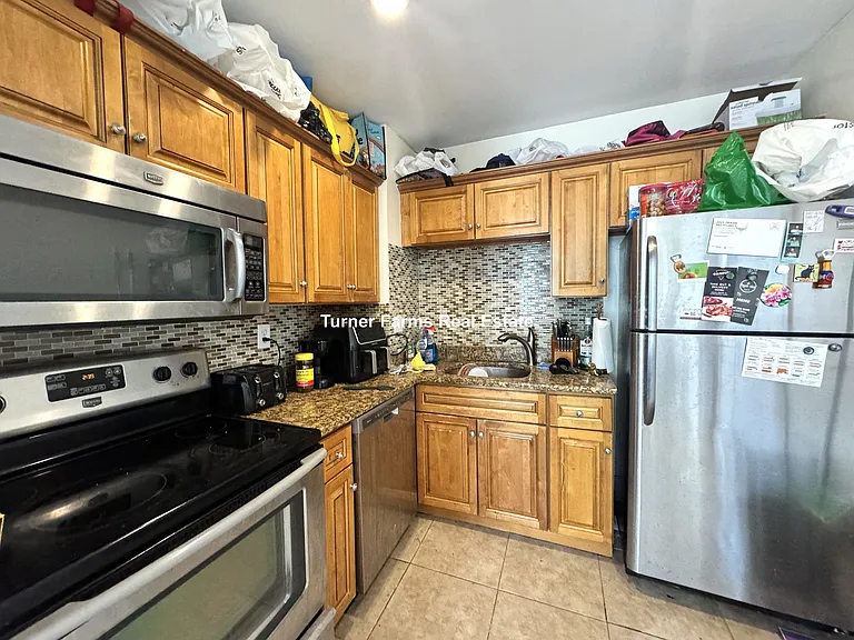 212 Maverick St #3F — Photo 11