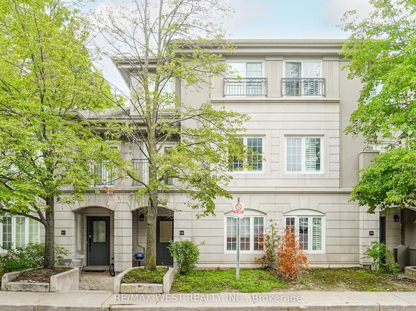 108 Finch Ave W #D11, Toronto, ON M2N 6W6