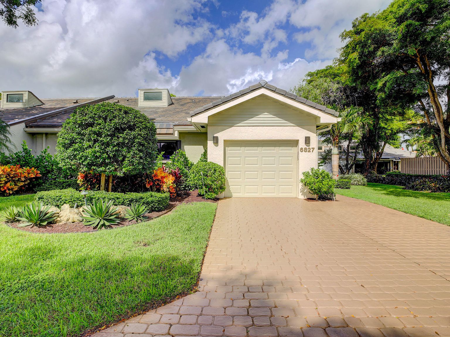 6827 Parisian Way, Lake Worth, FL 33467 | Zillow