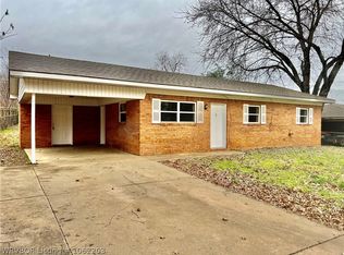 505 Pleasant Dr, Ozark, AR 72949