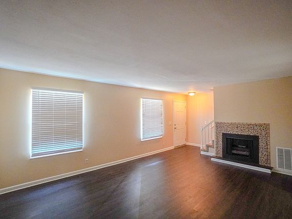 3rd image of 4000 Anderson Rd APT 44