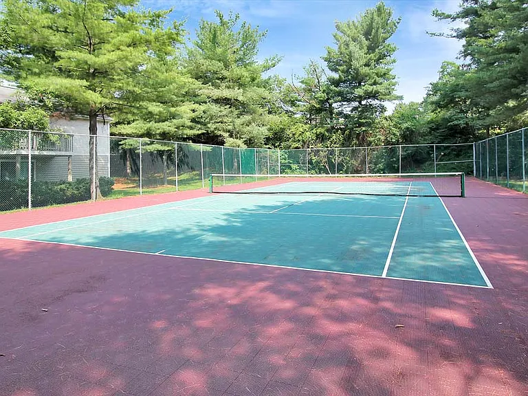 The Hamptons at Town Center Apartment Homes — Photo 13