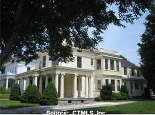 12 Elm St, Westerly, RI 02891