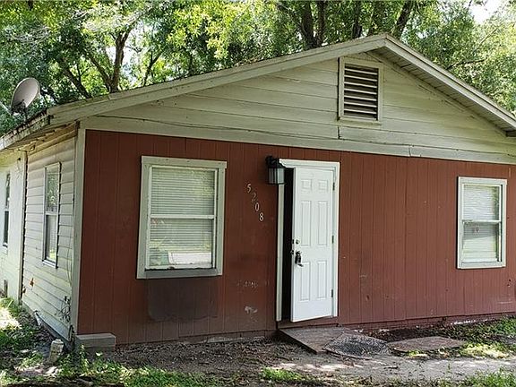 2nd image of 5208 2nd St