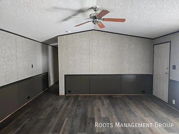 5th image of 310 Scobey Ave Unit 320