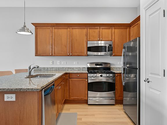 5th image of 50 N Northwest Hwy Unit 204