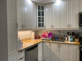 17 Middle St APT 3, South Boston, MA 02127