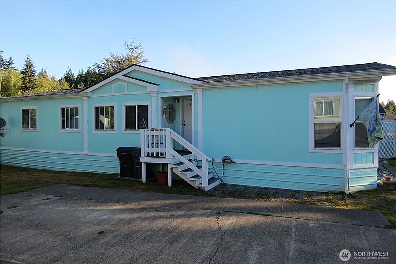 3rd image of 1019 Stanford Drive #20