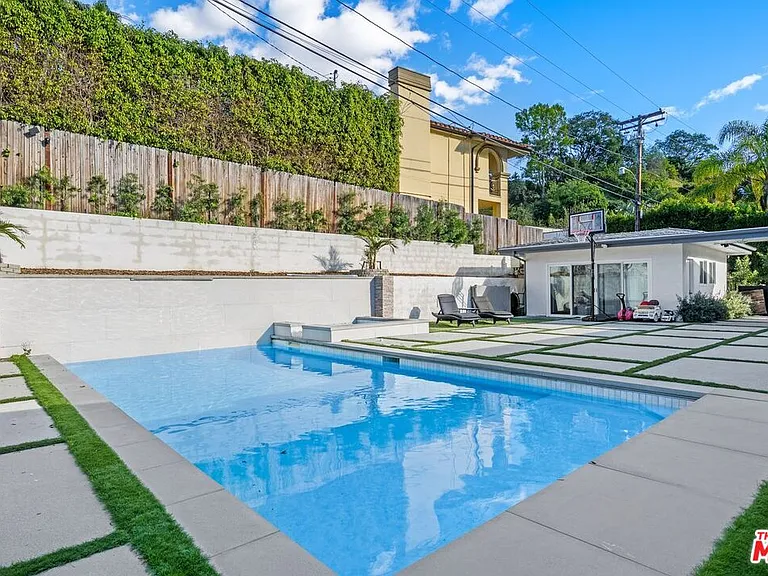 2120 San Ysidro Dr — Photo 34