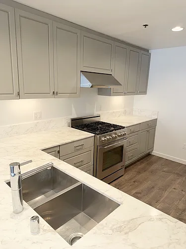 230 Hamilton Photo 1