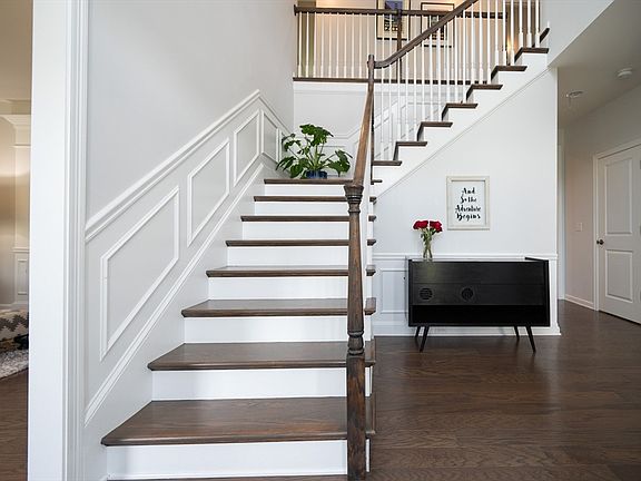 4th image of 151 Farrington Ave #0