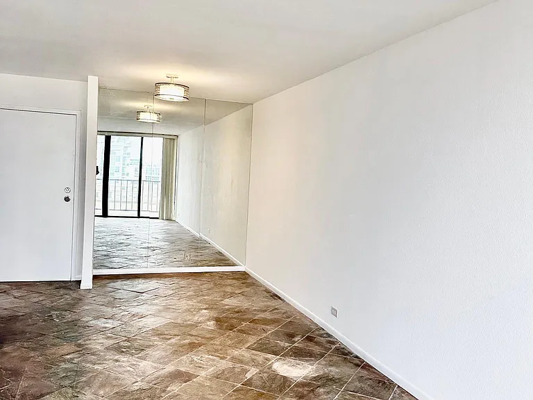 1514 7th Ave #705 — Photo 4