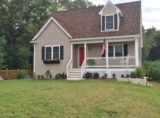 3 Cherry Brook Cir, Sturbridge, MA 01566