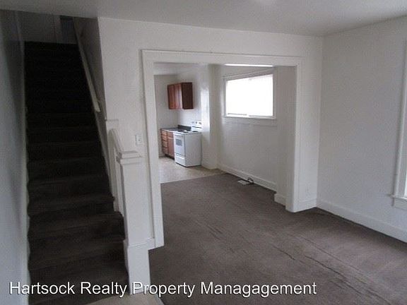 2nd image of 147 W Grand Ave