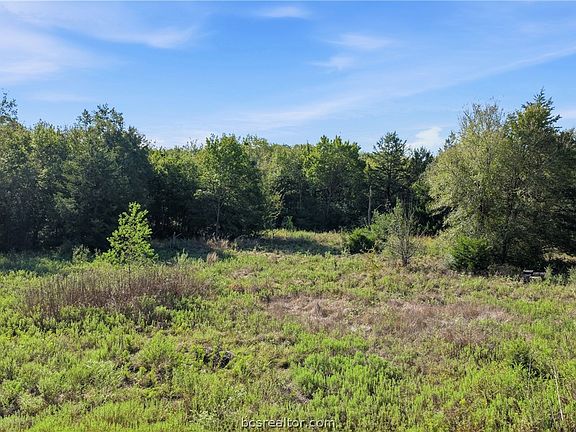 2nd image of Mathis Meadows Ln