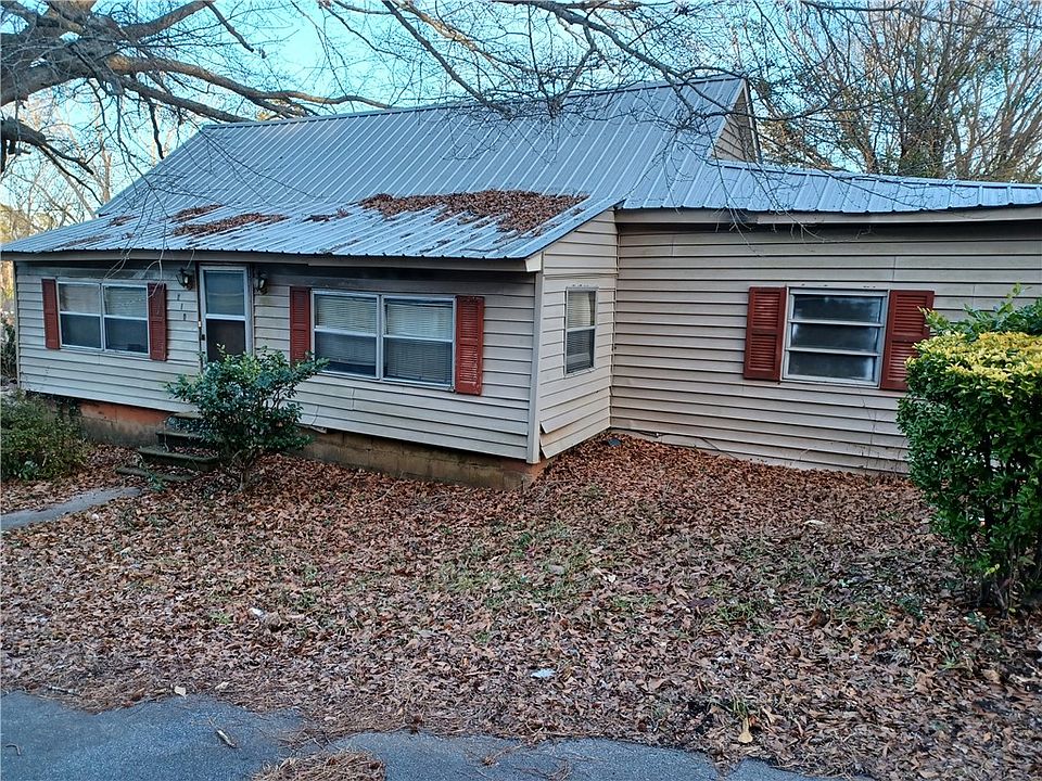 2nd image of 514 N 8th Ave