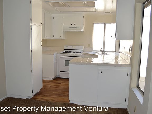 4th image of 6250 Mockingbird St