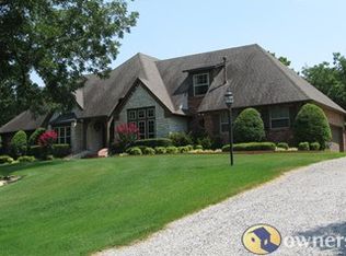 2900 N Lowry Ln, Claremore, OK 74017