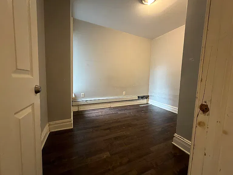 3 bed, 1000 sqft, $1,800 — Photo 4
