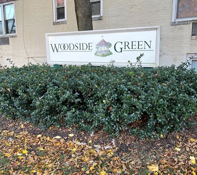 1st image of 106 Woodside Grn #1