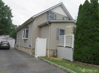 12 Tonlyn Pl, Sewaren, NJ 07077