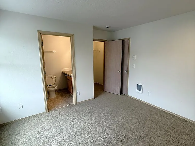 4466 NE Nicholson Loop — Photo 12