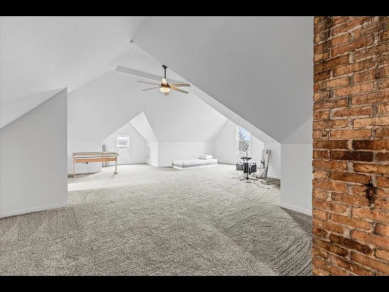 W360N6255 Brown St — Photo 4
