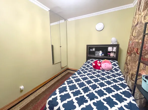 2963 Voorhies Avenue image 30 of 53