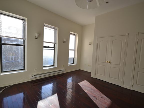 3rd image of 308 W 113th St APT 4B