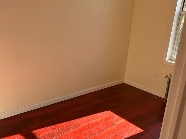 43-11 31st Avenue image 8 of 9