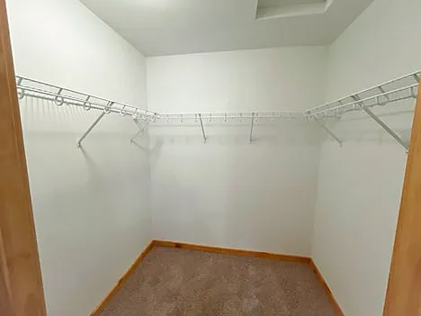 3 bed, 1900 sqft, $1,755 — Photo 3