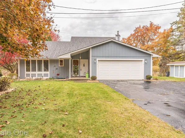 10188 Pheasant Lake Rd, South Lyon, MI 48178