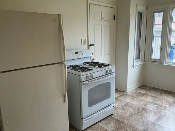 8805 W Center St., 8805 W Center St APT 2, Milwaukee, WI 53222