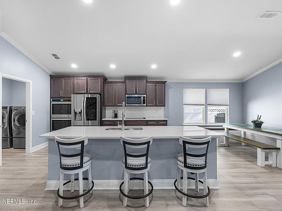 3rd image of 1016 WILMOT Place