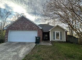 15253 E Bayou Dr, Prairieville, LA 70769