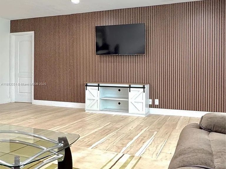 120 NE 9th Ave #120A — Photo 5