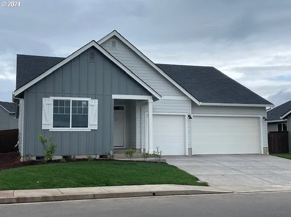 2551 W 15th #124, Junction City, OR 97448