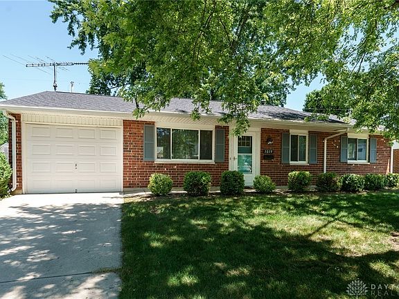 3rd image of 1019 Frontier Dr