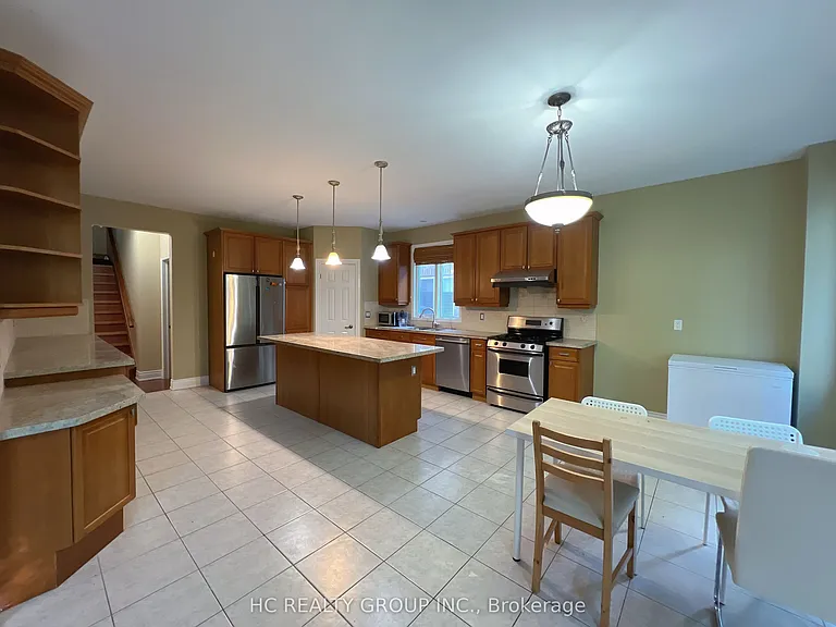 73 Burndenford Cres — Photo 3