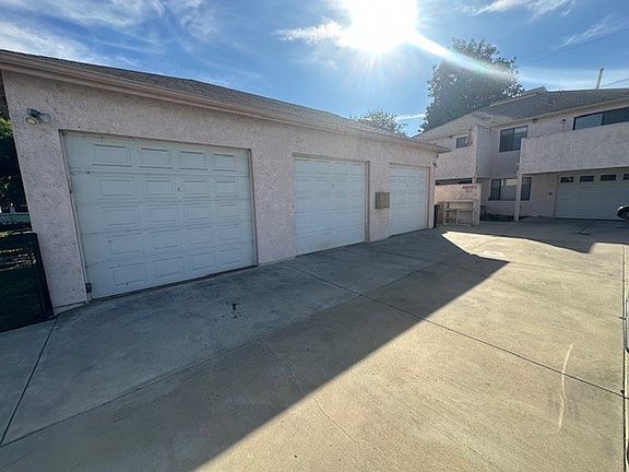 4th image of 1225 1/2 N Screenland Dr