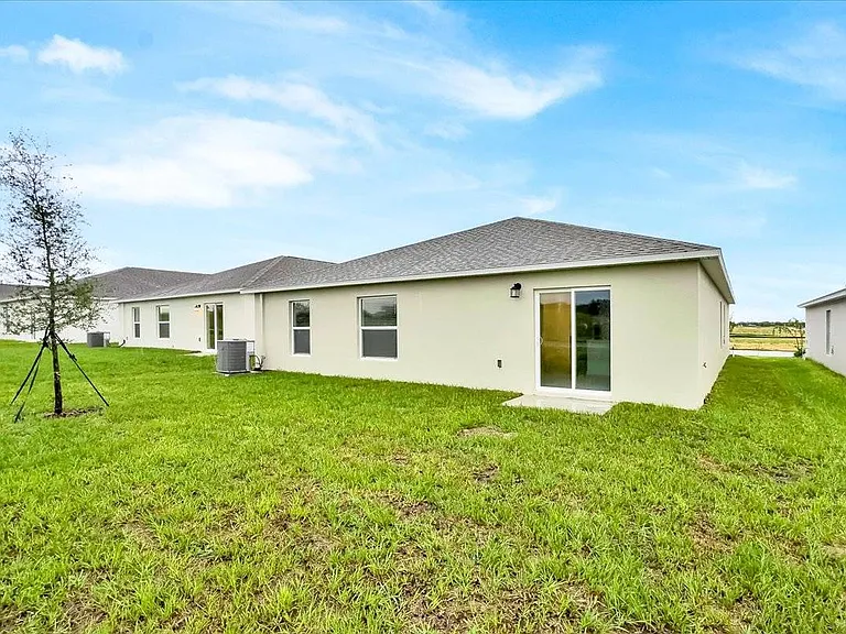 2398 McKinley Dr — Photo 23