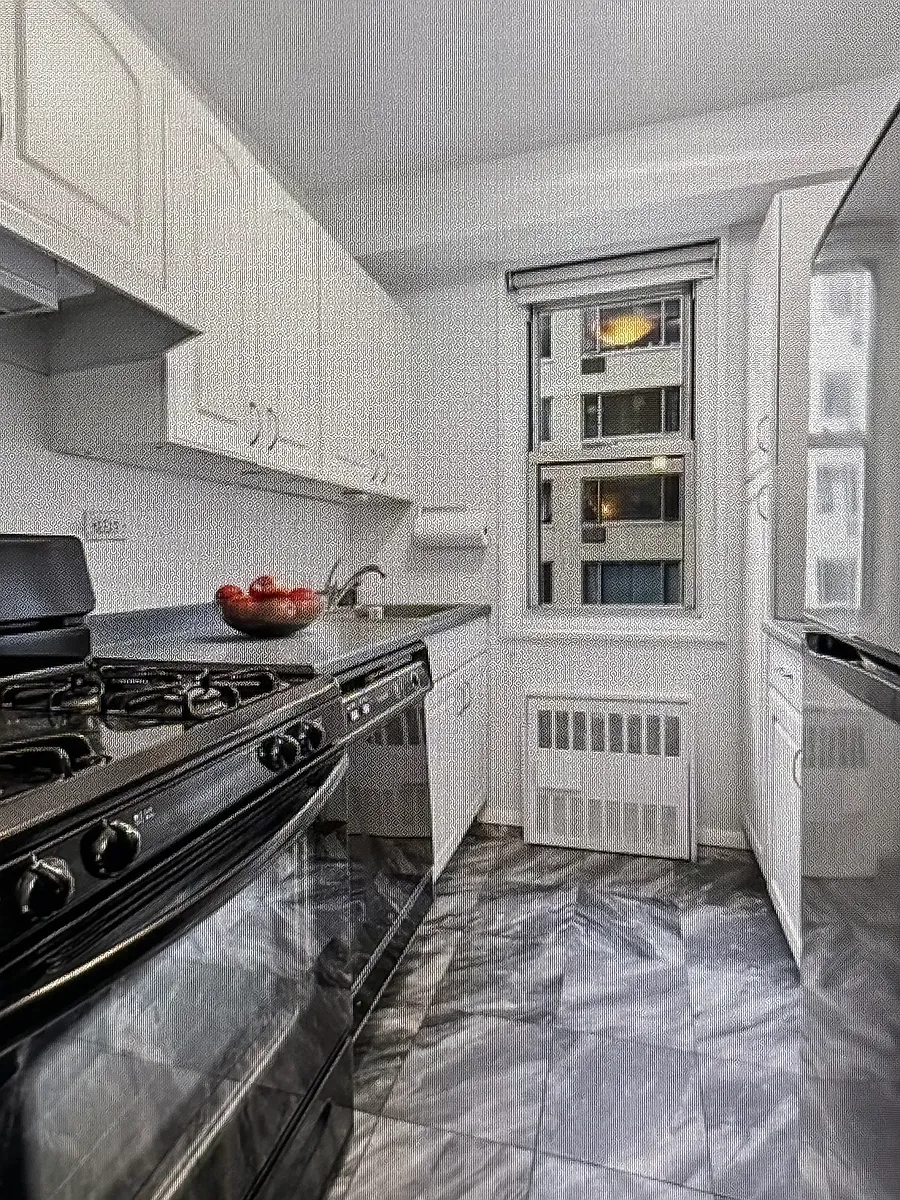 Building Photo - 400 E 54th St #6G