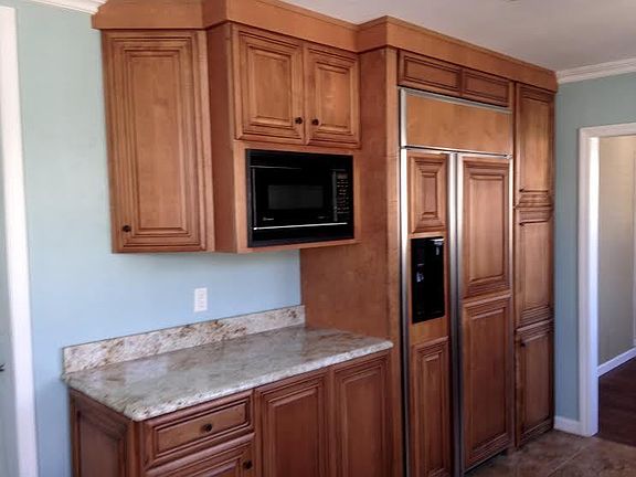 Custom cabinetry : Brand new everything!