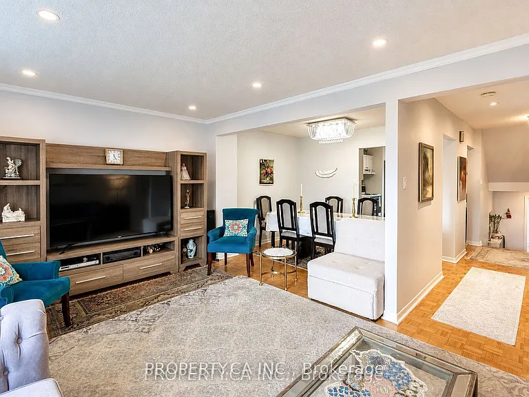 209 Castle Rock Dr #1 — Photo 10